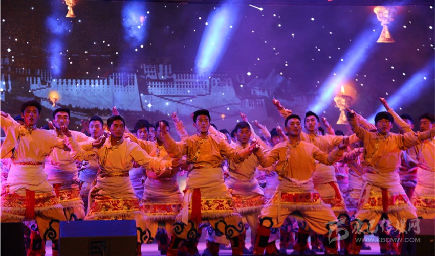 首屆倉(cāng)央嘉措詩歌節(jié)掠影