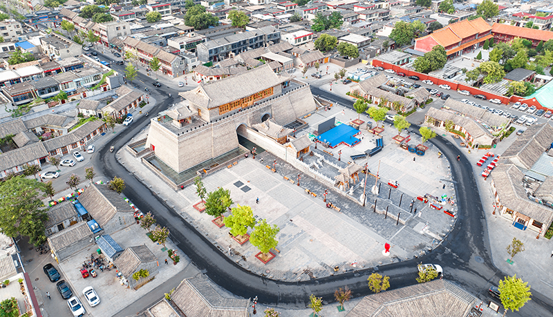 2022年9月8日，石家莊，航拍正定縣正定古城陽和樓與正定歷史文化街。